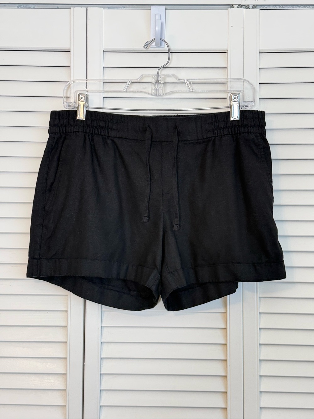 Old Navy Linen Blend Shorts Womens Size M Black Drawstring Pull On Pockets Cuffs